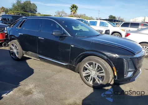 2023 Cadillac Lyriq Luxury z USA, uszkodzony, nr VIN 1GYKPMRK4PZ003287